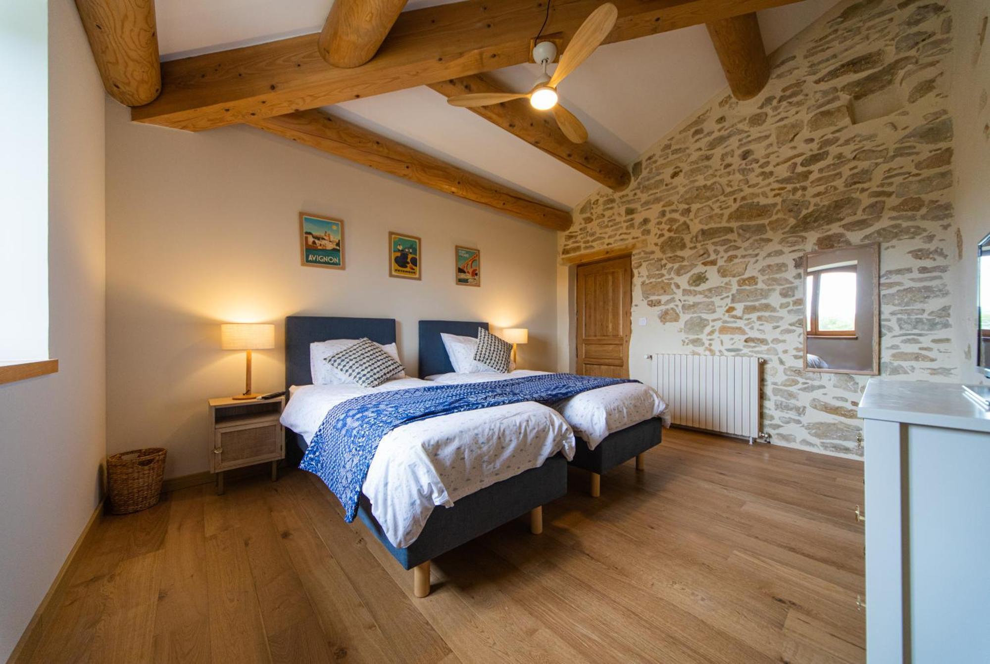 Saint-Paulet-de-Caisson 레 에토엘 드 프로방스 B&B 객실 사진